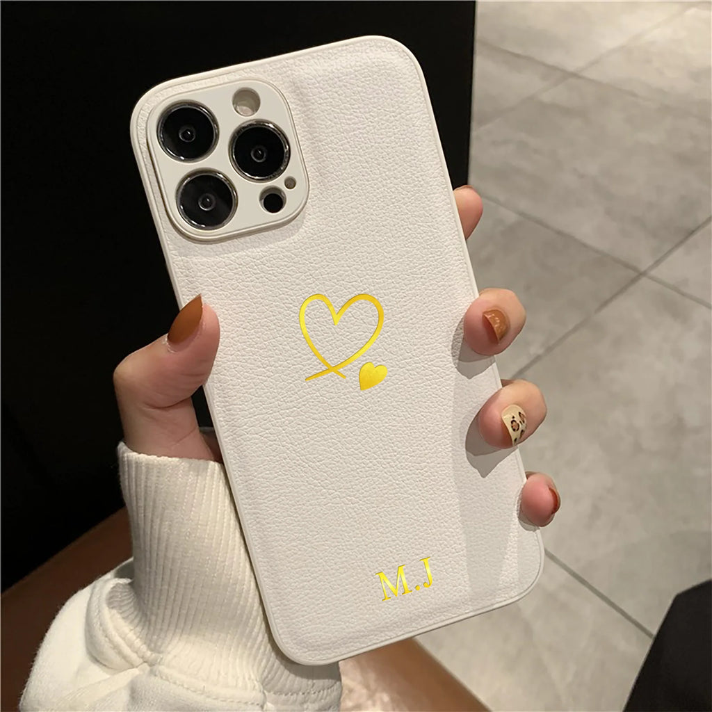 حافظة جلدية بحروف على شكل قلب ❤️📱✨
